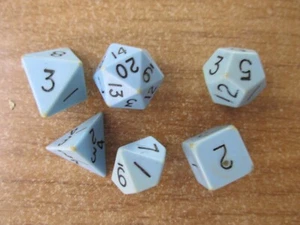 TSR GDW OLD HOLMES 6 AZUL OSCURO D&D MAZMORRA DRAGÓN DADOS POLY d4 d6 d8 d10 d12 d20 - Imagen 1 de 1