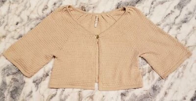 Cárdigan para mujer Leo And Nicole recortado tejido suéter cierre de un botón mediano Foto 1 de 4