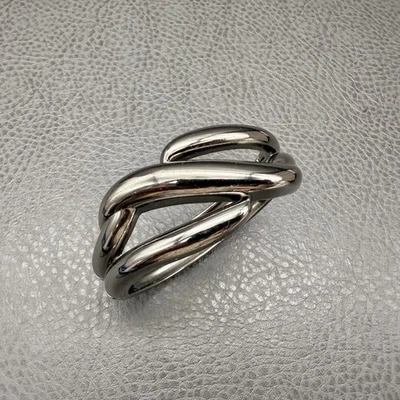 Brazalete Lia Sophia ancho tono plata torcido grueso declaración joyería de 6,5" Foto 1 de 4