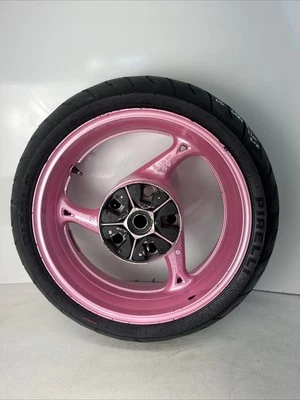 08-17 LLANTA TRASERA SUZUKI HAYABUSA GSXR1300 CON NEUMÁTICO ROSA 2008 09 11 12 13 Foto 1 de 4