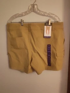 Eddie Bauer Women's Lightweight Cargo Shorts Khaki Color Nylon/Spandex Size 16 - Picture 1 of 3