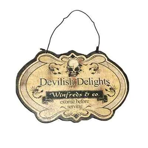 Vintage Halloween Hanging Wood Sign Devilish Delights Winifred & Co Hocus Pocus - Imagen 1 de 4