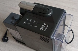 Delonghi Nespresso EN560.B Lattissima Touch Schwarz - Wie Neu !! - Bild 1 von 16