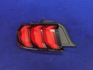 2018-2023 Ford Mustang GT 5,0L Driver LH Left Tail Light Lamp Lights Brake OEM - Picture 1 of 12