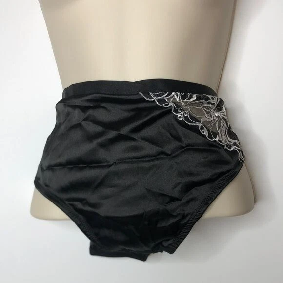 Novo com etiquetas Cacique Feminino Preto Hipster 22/24 MAIS TAMANHO NOVO COM ETIQUETAS - Imagem 1 de 4