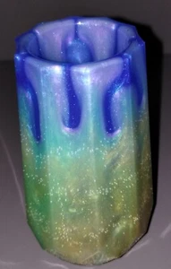 vase - Picture 1 of 3