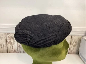 VINTAGE BY REBER OF LITITZ, PA BLACK CLOTH LADIES HAT - Picture 1 of 11