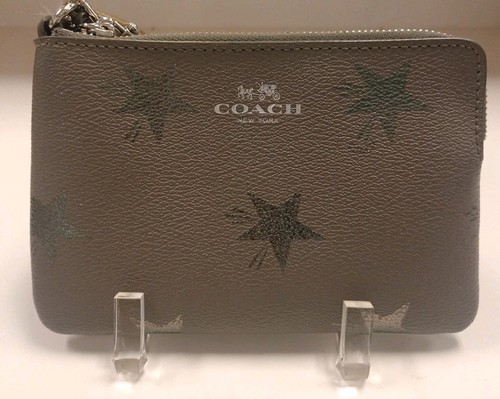 Portafoglio Coach grigio argento stelle piccolo da polso cerniera angolare nuovo senza etichette
