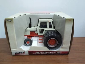 1/16 Ertl Farm Toy Dealer Edition Case 1370 Agri King Tractor With Duals - Picture 1 of 4