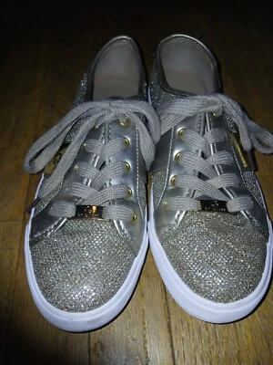 Zapatillas Tenis G By Guess Plateadas Bling GG Backer Talla 7.5M Foto 1 de 4