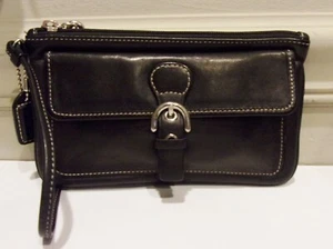 Vintage Coach Hampton schwarzes glattes Echtleder, frt. Schnalle Pattentasche Handgelenktasche - Bild 1 von 11