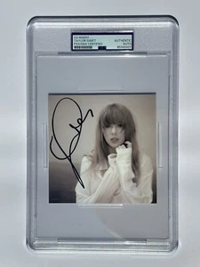 EN MANO! CD firmado por Taylor Swift Tortured Poets PSA ADN autógrafo encapsulado - Imagen 1 de 1
