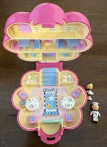 Vtg 1990 Polly Pocket Bluebird Mr. Fry's Restaurant Waitress Chef Complete - Picture 1 of 9