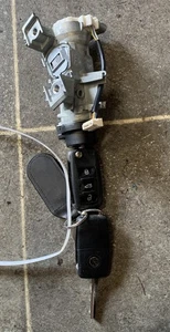 VW TIGUAN MK1 2007-2015 2.0 TDI DIESEL IGNITION SWITCH WITH 2 KEYS 1K0905851B - Picture 1 of 4