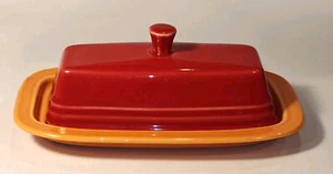 Plato de mantequilla cubierto Fiesta Ware de colección en rojo naranja Homer Laughlin retirado LEER - Imagen 1 de 7