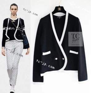 CHANEL 18PS Black Light Gray CC Logo Buttons Cashmere Knit Cardigan 38 US6 - Picture 1 of 1