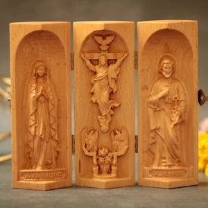 Katholischer Altar aus Holz - Bild 1 von 6