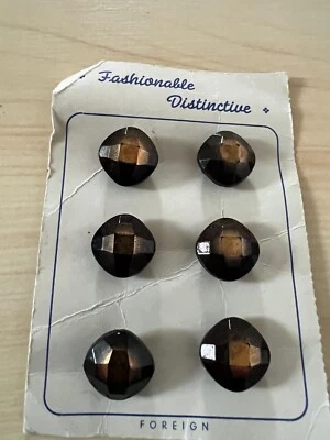 Karte mit sechs Knöpfen mit Steg, schwarz-gold schillernd, eckig, cá 15 mm - Bild 1 von 4