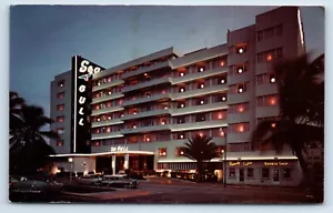 Sea Gull Hotel Piscina Cabana Club por la noche en Miami Beach Florida década de 1960 postal - Imagen 1 de 2