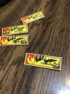 Mooby's Funployee Pin Duel Autographed / Signed By Ming Chen And Mike Zapcic COA - Picture 1 of 3