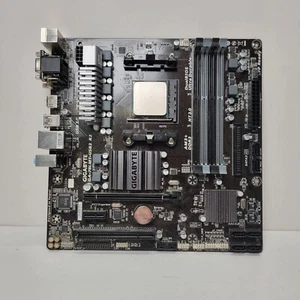 Scheda madre Gigabyte GA-78LMT-USB3 R2 con CPU AMD FX-6300 3,5 GHz - Foto 1 di 9