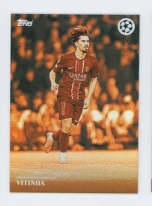 2024-25 Vitinha Topps Simplicidad UEFA Orange Foil PSG Soccer Card 5/5 - Picture 1 of 3