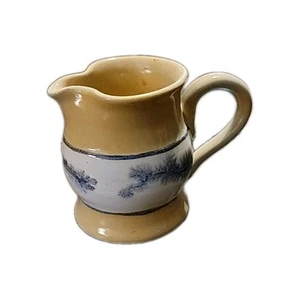 SAMPSON POTTERY YELLOW Mocha Vtg Creamer SEAWEED FEATHER BLUE WHITE WESTMINSTER - Picture 1 of 9