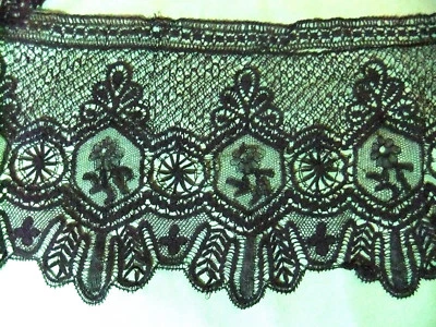 Fliegender Spitzen- Guipure Mit Klöppel- - 2m30 IN Breite 20 CM - IN 2 Kelche - Bild 1 von 4