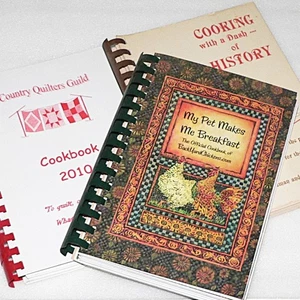 LOT OF 3 COOKERY BOOKS ~ 1000+ RECIPES! ~ GOOD COND ~ Community / Charity books - Bild 1 von 21