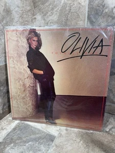 OLIVIA NEWTON-JOHN "TOTALLY HOT" 1978 MCA VINYL Preowned - Picture 1 of 5