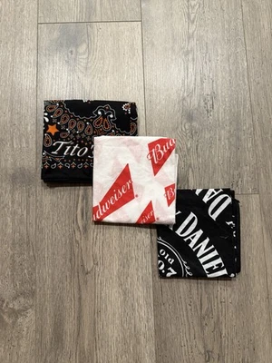 Bandana Budweiser Titos Jack Daniels Beer Licor Multi-Diseños Lote de 3 De Colección Foto 1 de 4