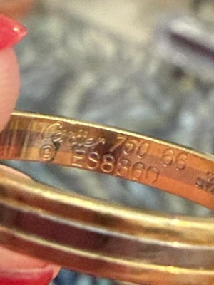 Anillo Cartier Trinidad, modelo clásico 18K amarillo, blanco y rosa. Foto 1 de 3
