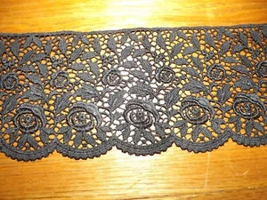 Antiguo Vestido Floral Victoriano Eduardiano Negro Rosa De Colección Recorte Encaje 4"x 3+ Yardas - Imagen 1 de 5
