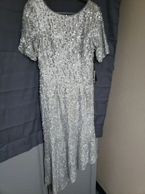 Vestido Adrianna Papell Talla 8 Plateado Lentejuelas Asimétrico Midi Volantes Nuevo con Etiquetas $269  Foto 1 de 4