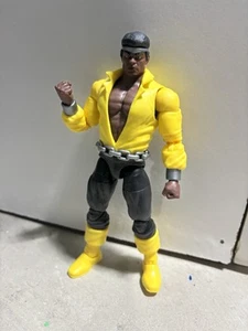 Marvel Legends Luke Cage Action Figure - Picture 1 of 2