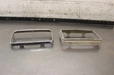 1986 Suzuki Quadrunner 230 LT230GE 2x4 HEADLIGHT HEAD LIGHT TRIM SHROUD I125 - Imagem 1 de 4