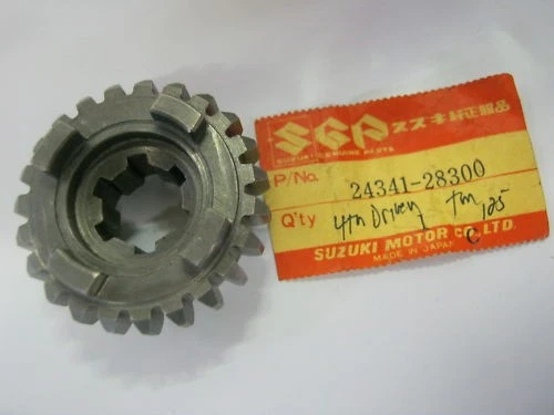 Suzuki TM125 nos cuarta marcha 1973-75 Foto 1 de 1