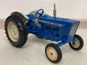 1/12 scale Ertl 805 Ford 4000 tractor tracteur Traktor 1960’s - Picture 1 of 7