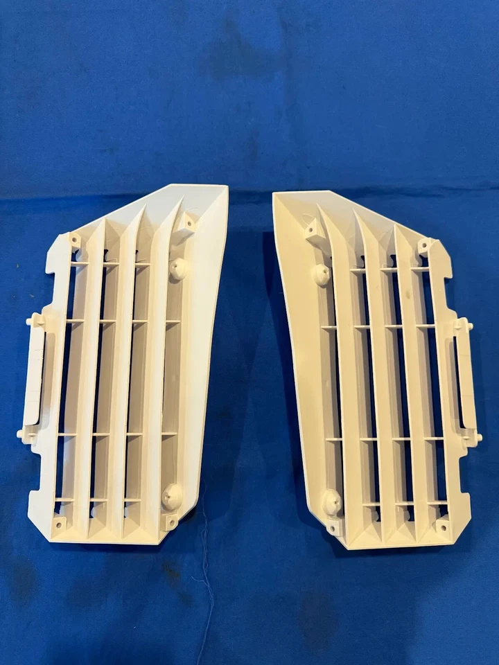像全新 Polisport 散热器 百叶窗 白色 适用于雅马哈 WR250F、WR450F 等 — 第 1/1 张图片