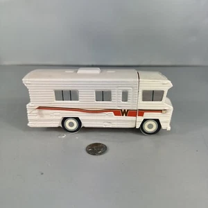 Vintage Avon Winnebago Motorhome Wild Country After Shave Collectable Bottle - Picture 1 of 5