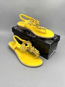 Sandalia Tanga Cuña Baja Atalina Amarillo Estrás Embellecido Mujer Zapato DF9294 - Imagen 1 de 5
