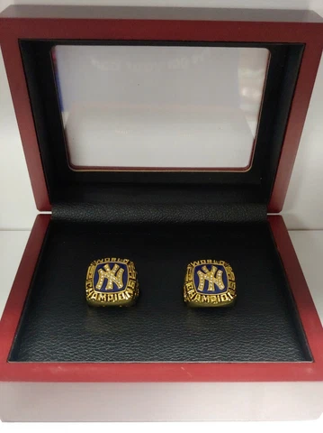 New York Yankees - 1996 World Series 2 Ring Set With Wooden Box. Jeter Wetteland Cover