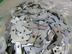 500 PCS 2" x 2" 90 Degree Corner Flat Brackets With Threaded Holes - Picture 1 of 6