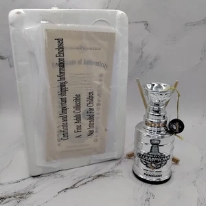 Bradford Exchange Pittsburgh Penguins 2016 Stanley Tasse Weihnachtsschmuck  - Bild 1 von 22