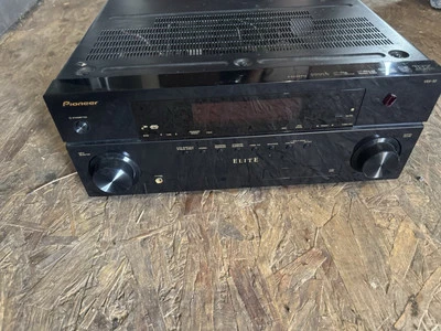 Pioneer Elite Stereo HD HDMI WiFi Receiver VSX-70 PARTS/REPAIR - Image 1 of 4