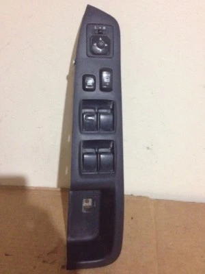 Interruptor de puerta Mitsubishi Outlander 2007,2008,2009  Foto 1 de 4