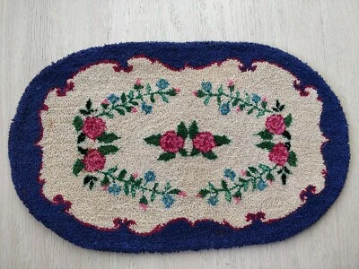 Miniature Hooked French Knot Carpet Rug Dollhouse 1:12 Excellent Flowers Oval  - Image 1 of 4
