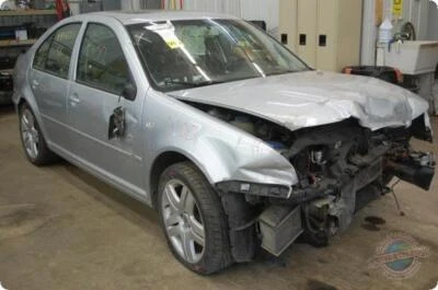 Motor de arranque usado se adapta a: Volkswagen Jetta 2002 1,8 L turbo gasolina a 5 velocidades grado A Foto 1 de 4