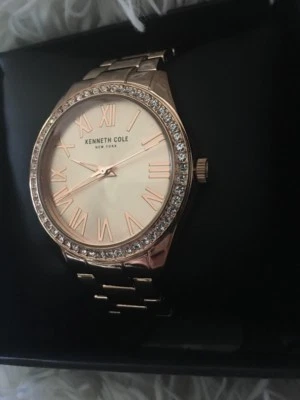 Reloj de moda Kenneth Cole para mujer KCC0184003 oro rosa acero inoxidable cuarzo  Foto 1 de 4