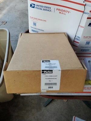 Parker PP33CB96GEMGLNW F+R+L Combo 3/4 NPT 100496 NEW, B4 - Image 1 of 4